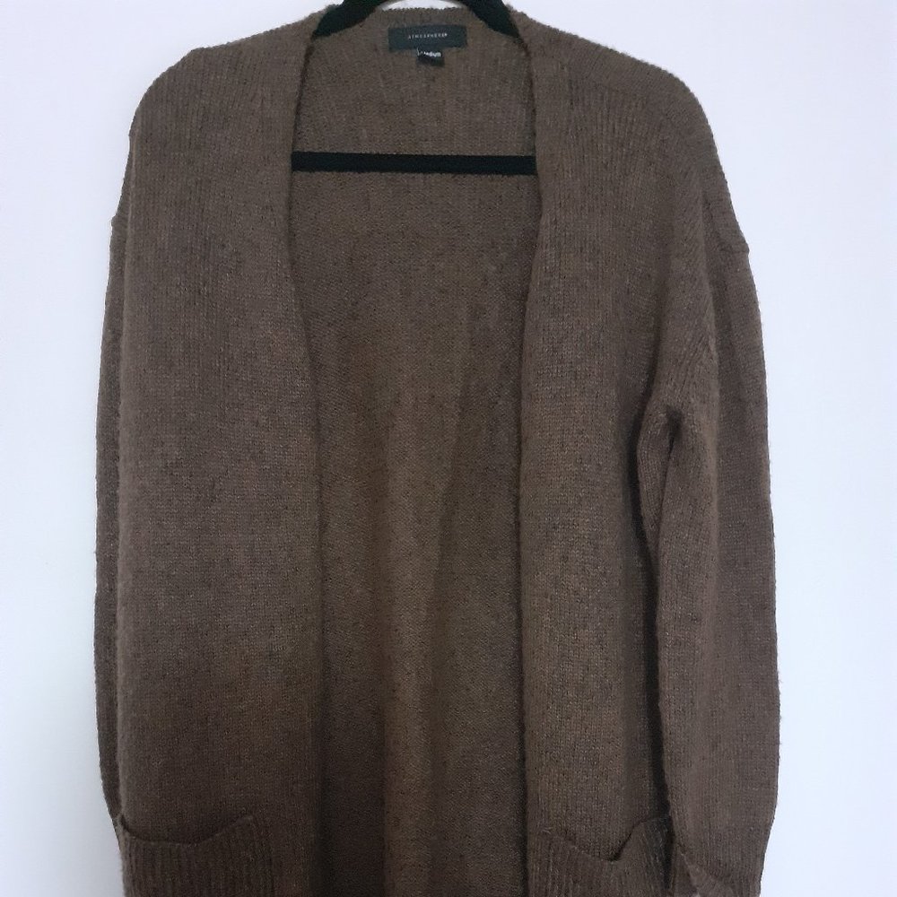 ATMOSPHERE MEDIUM SWEATER USED